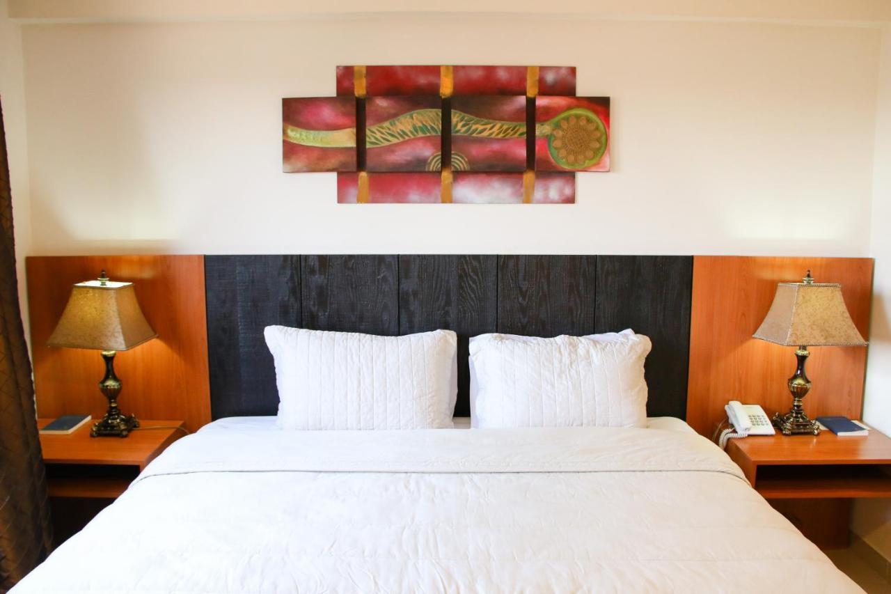 Olimpo Hotel & Suites Itaugua Luaran gambar